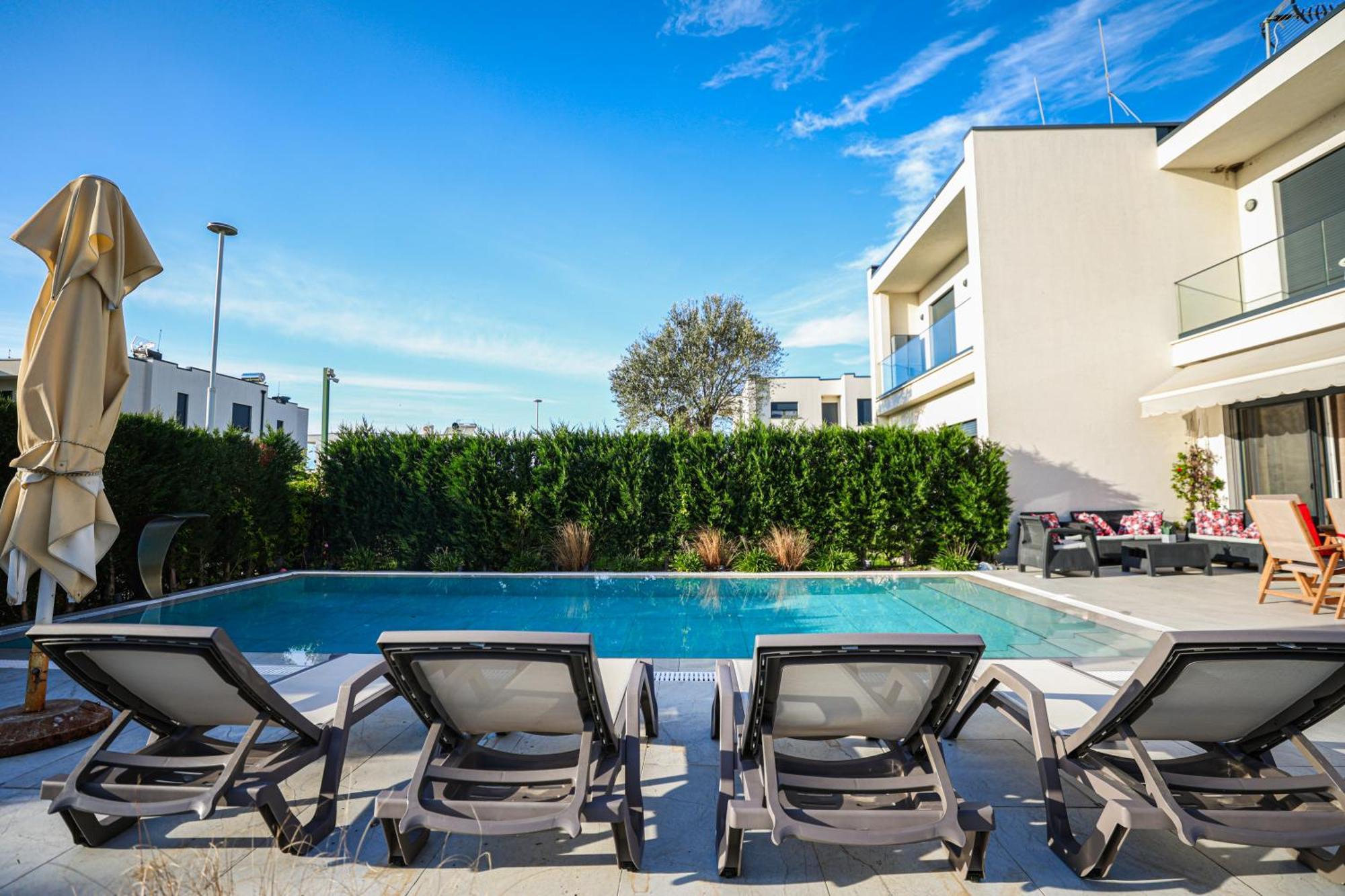 Vila 29 Valamar Durres Exterior photo